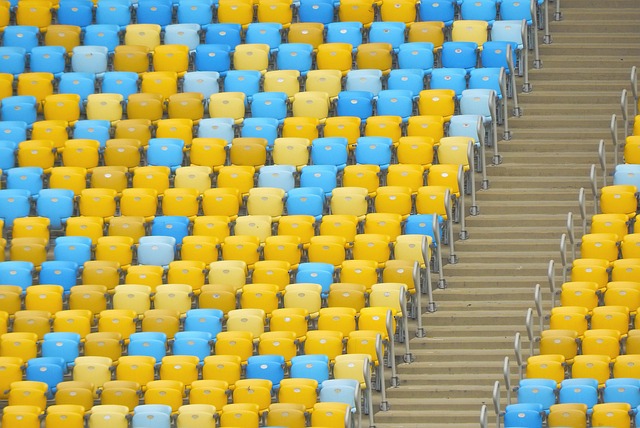 合和激烈的 合和激烈的